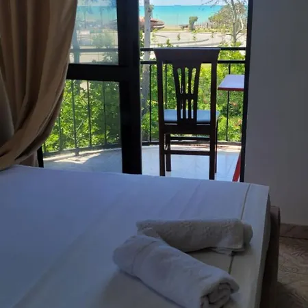Dor' Beachfront *