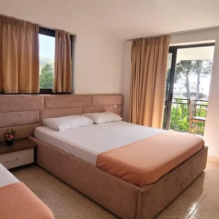 Dor' Beachfront Hotell *