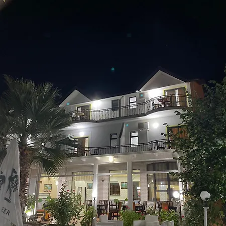 Dor' Beachfront Hotell *